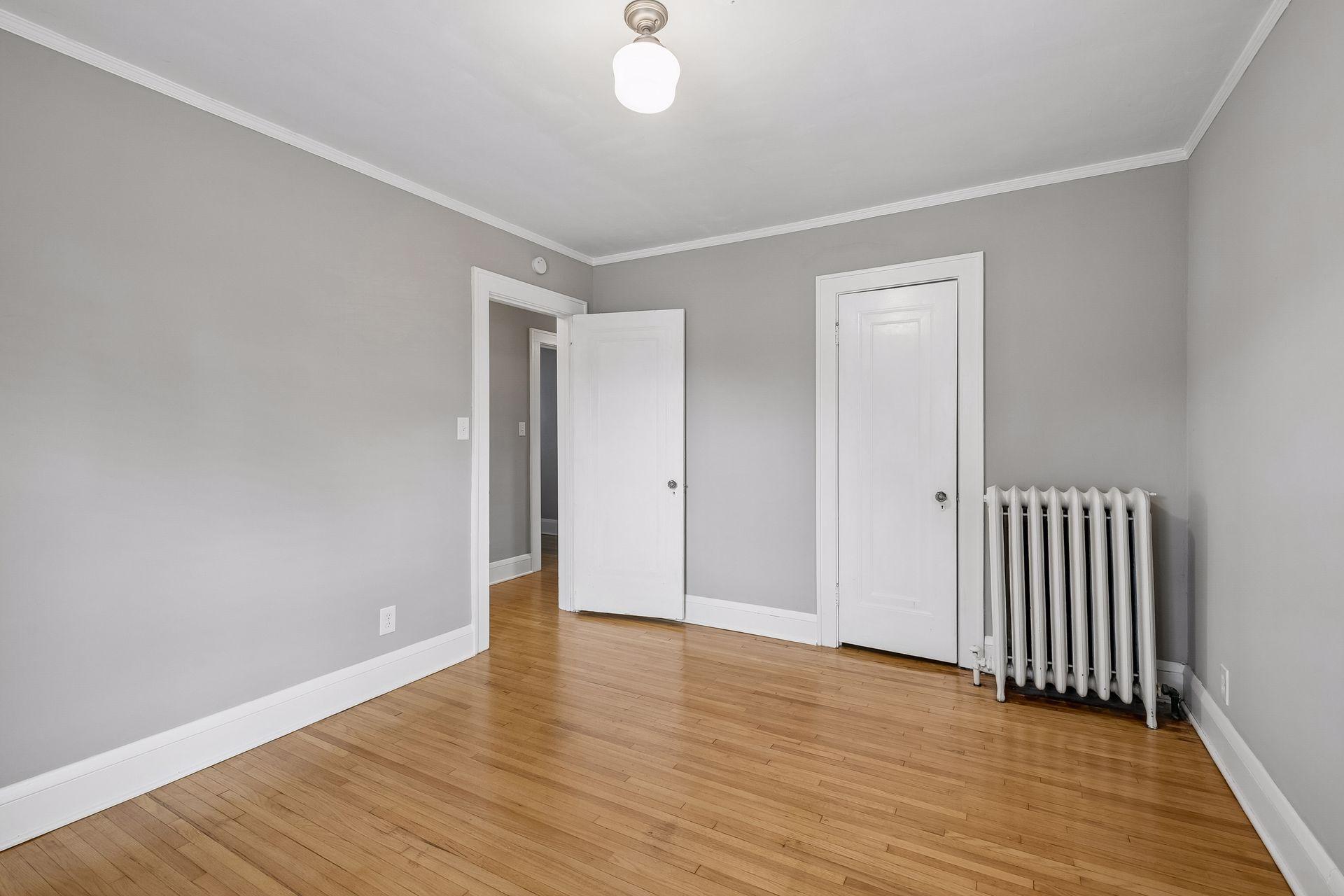 2312 W 54th Street Property Photo 22
