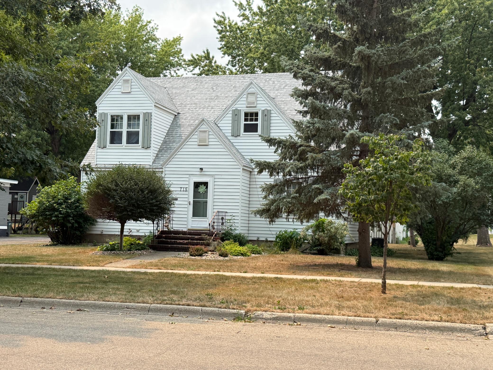 715 N Mckenzie Street Property Photo 1
