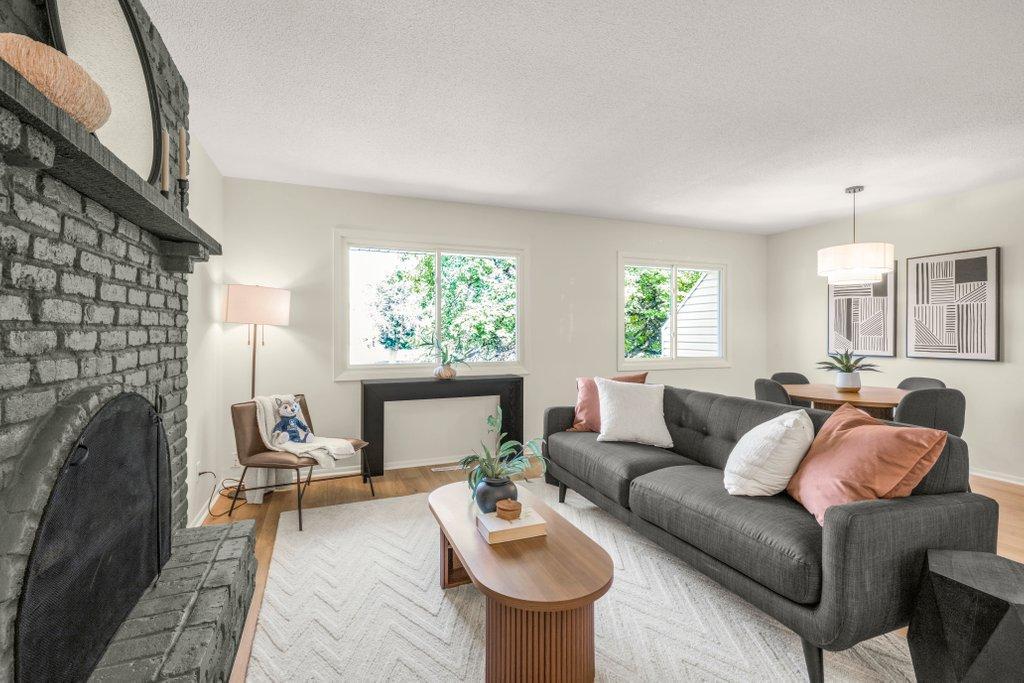11934 70th Place N Property Photo 3