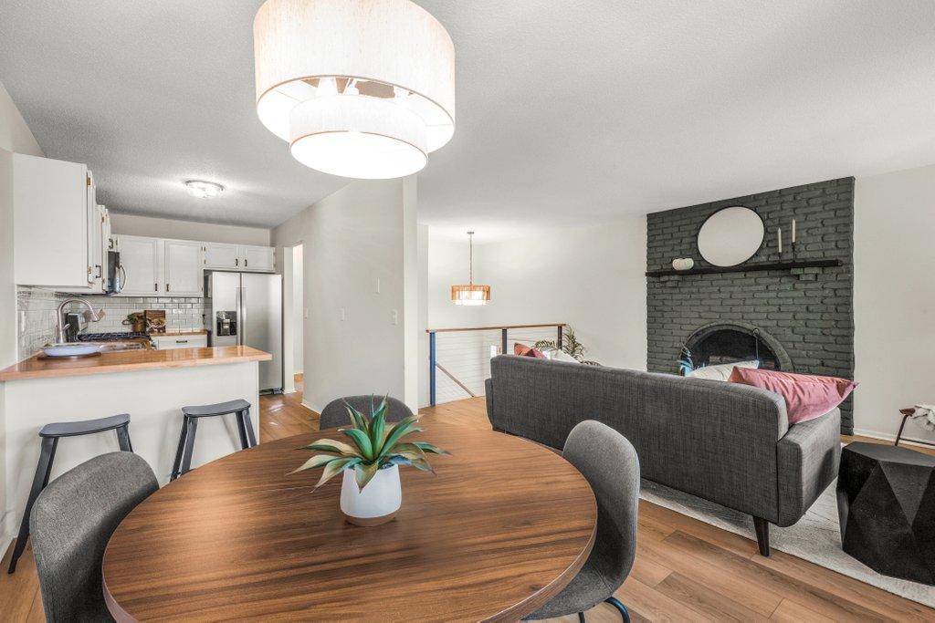 11934 70th Place N Property Photo 8