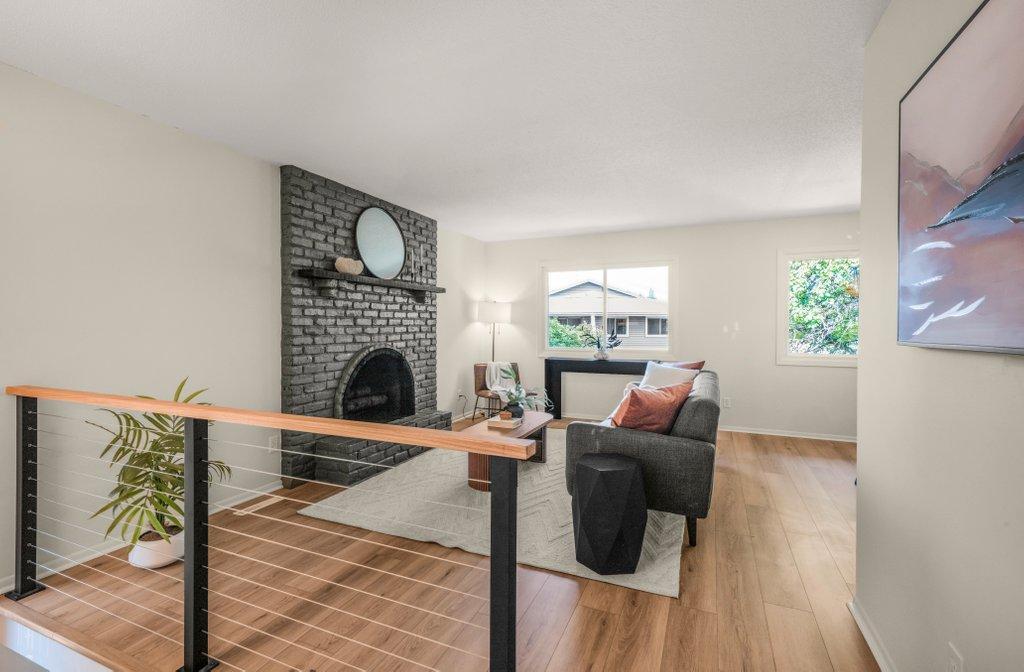 11934 70th Place N Property Photo 9
