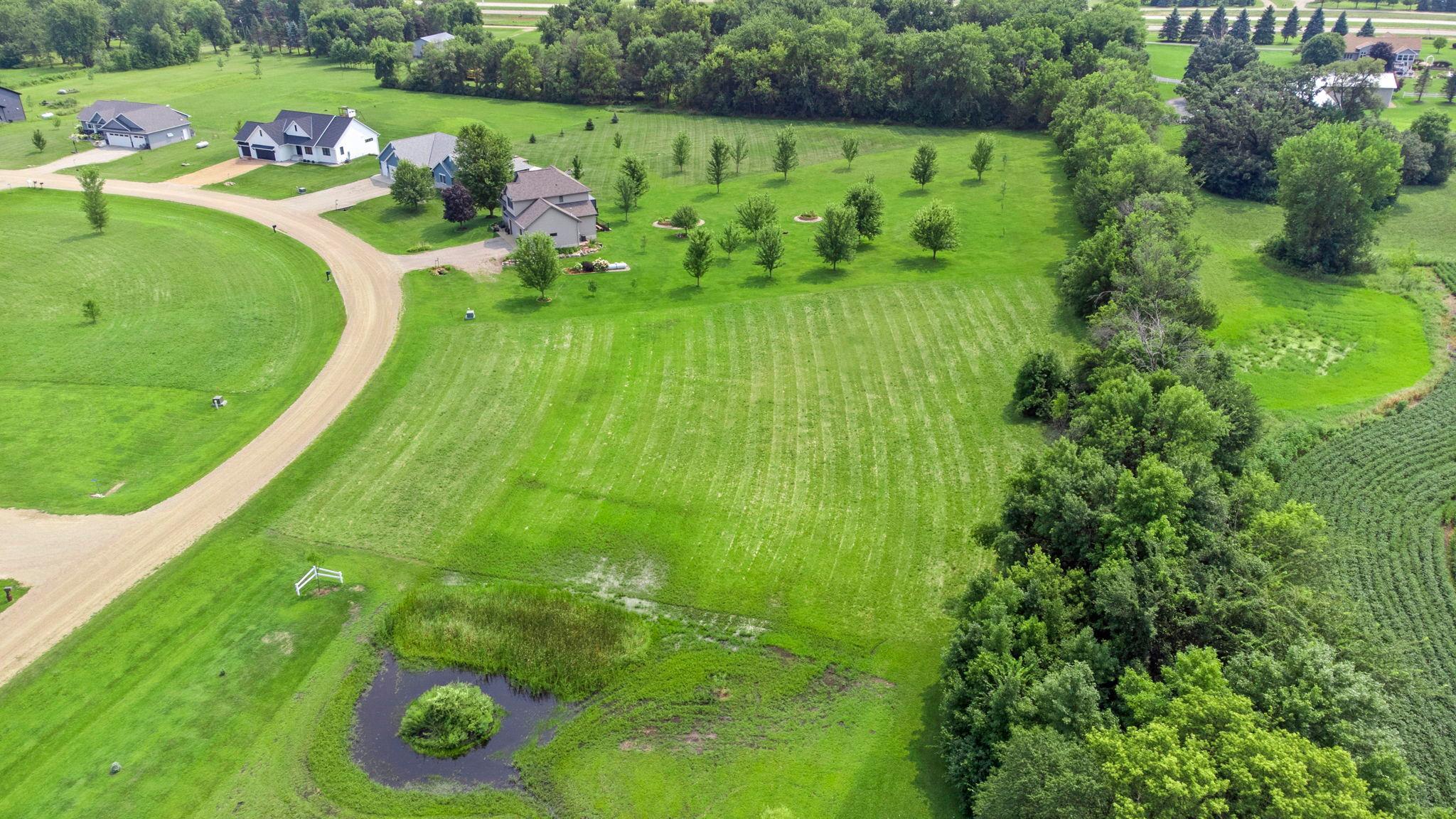 108th 108th Circle Property Photo 3