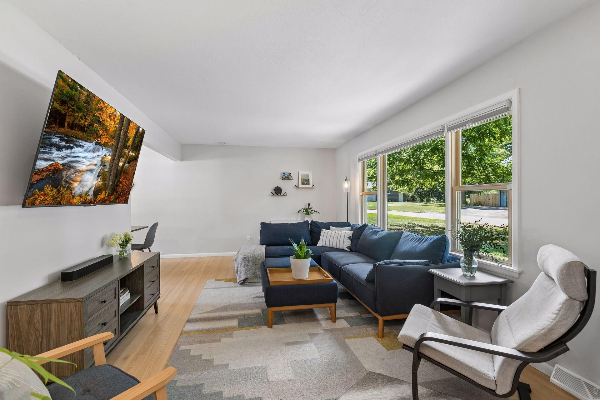 4147 Hull Road Property Photo 3
