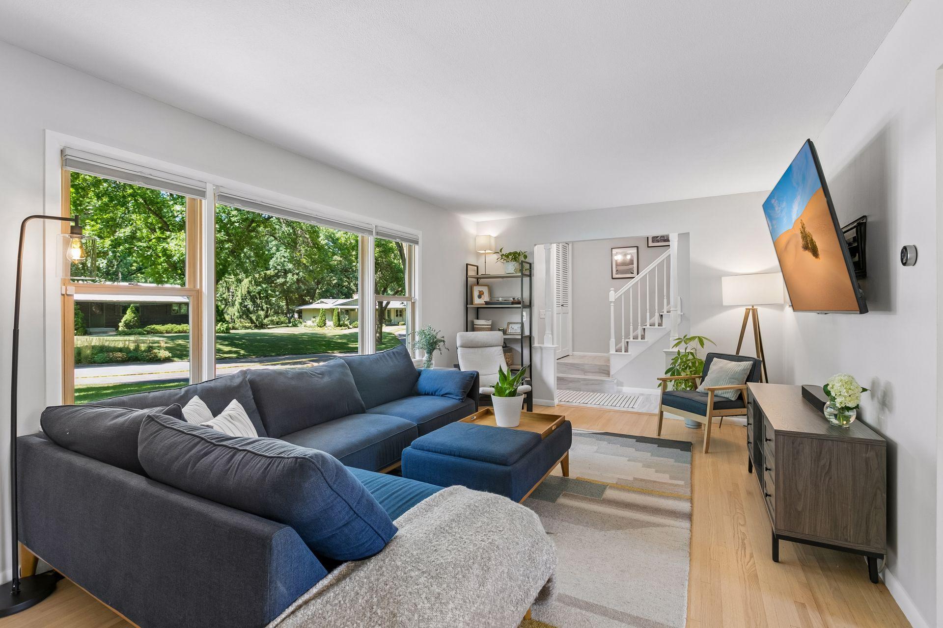 4147 Hull Road Property Photo 4