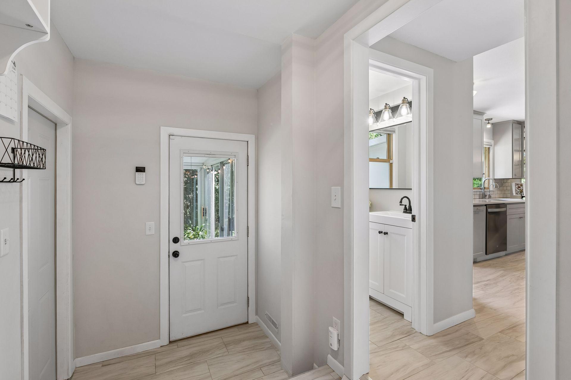 4147 Hull Road Property Photo 11