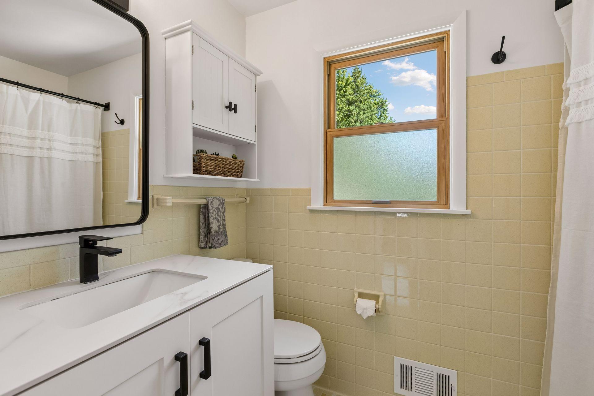 4147 Hull Road Property Photo 17