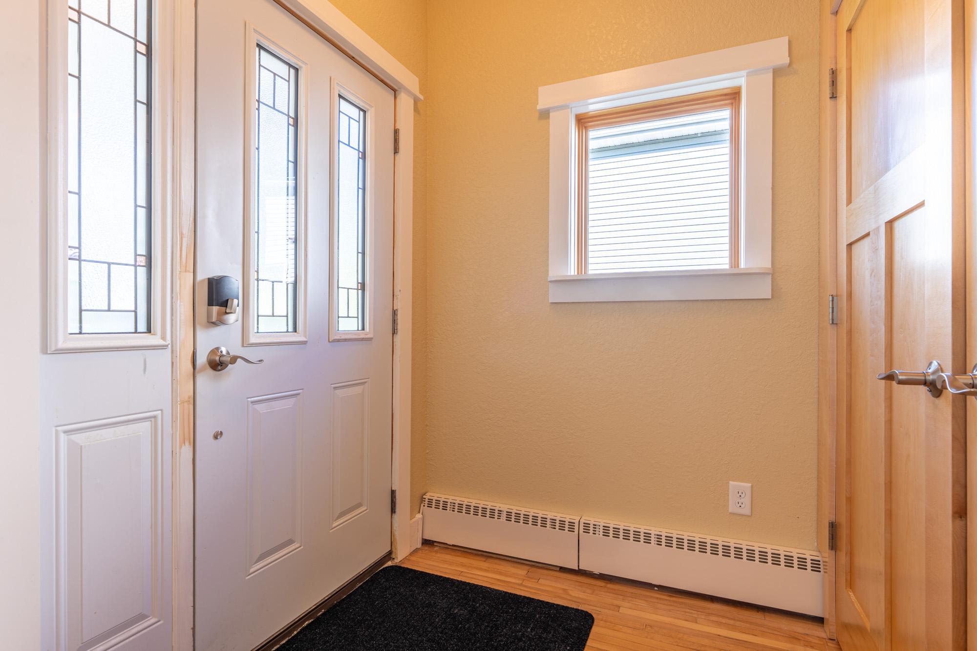 309 2nd Street N Property Photo 10