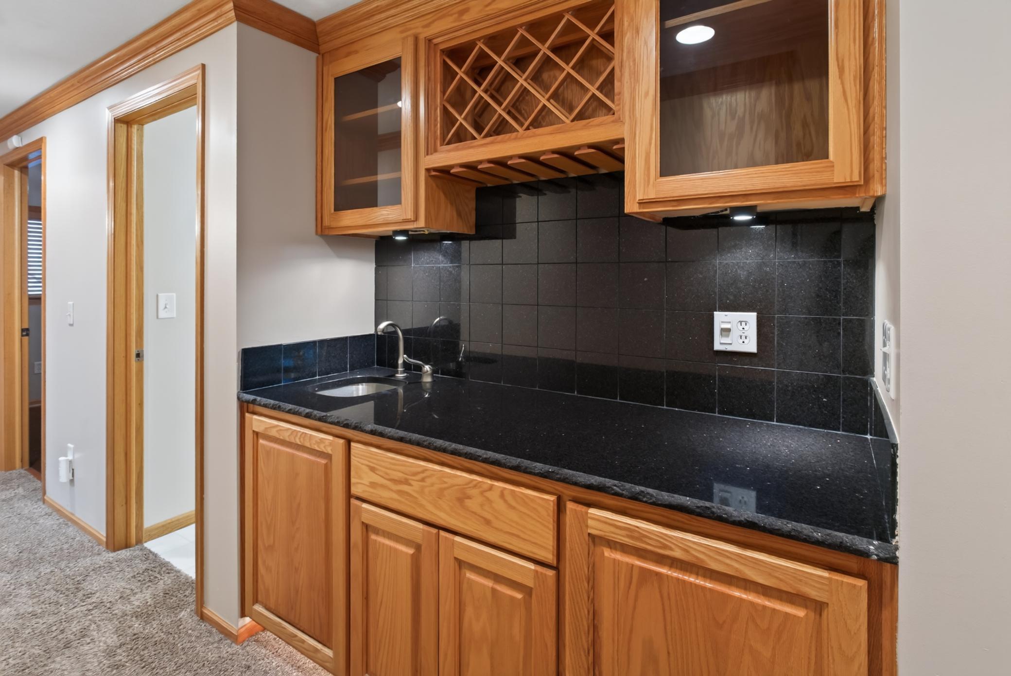 2117 Edinbrook Terrace Property Photo 10