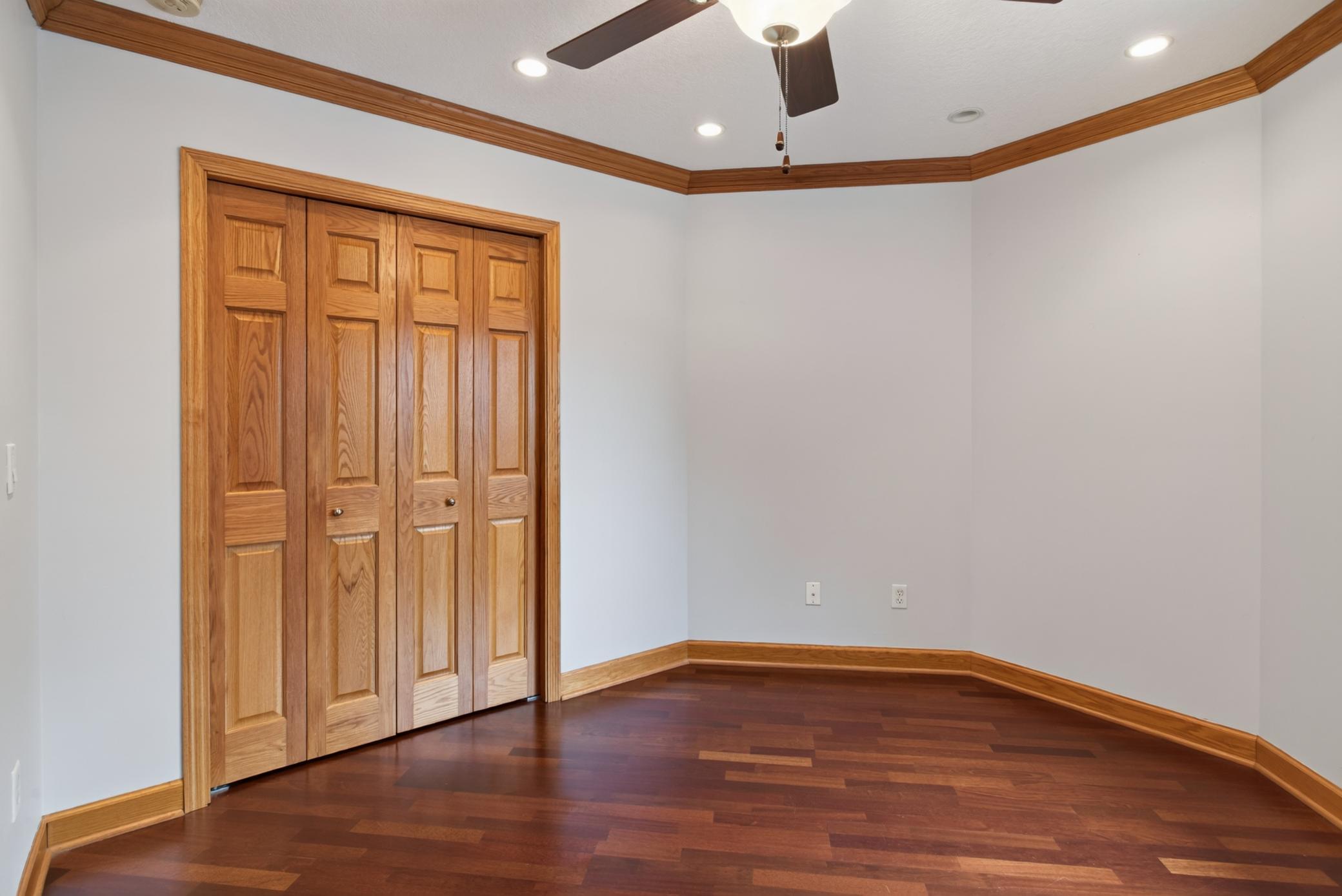2117 Edinbrook Terrace Property Photo 20