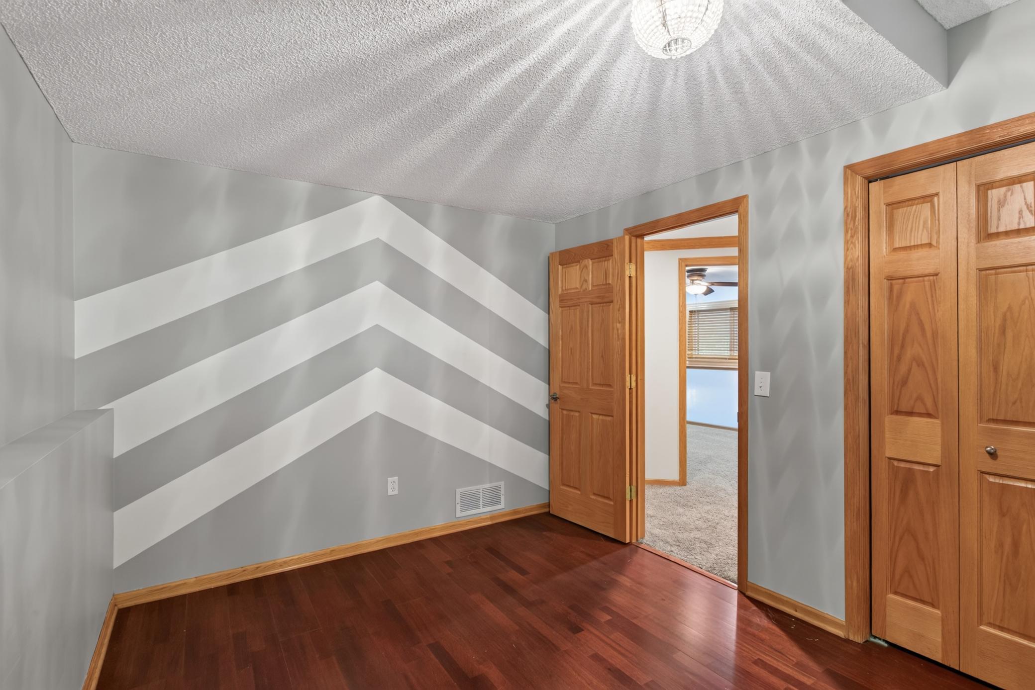 2117 Edinbrook Terrace Property Photo 26