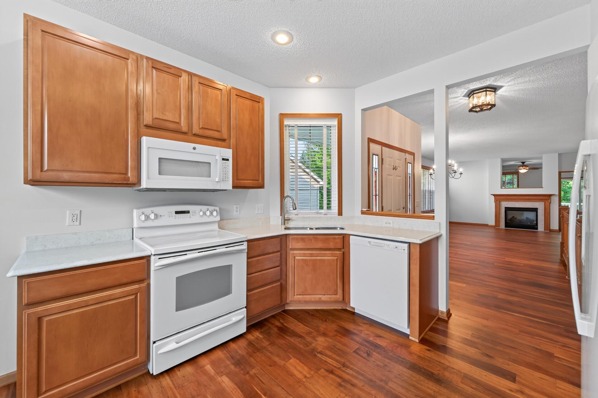 10986 Thone Road Property Photo 5