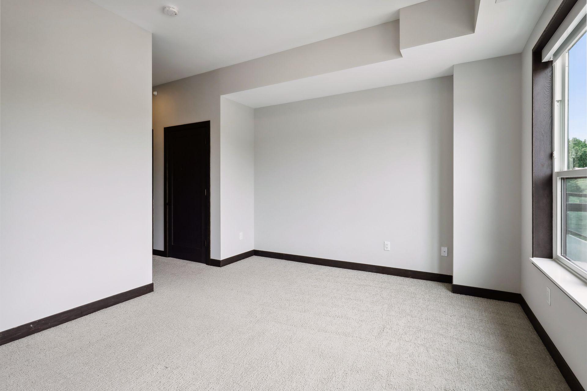 253 Lake Street E 307 Property Photo 34