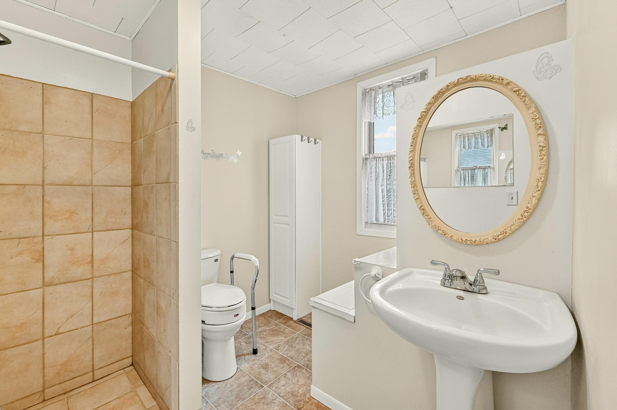 309 E Main Street Property Photo 10