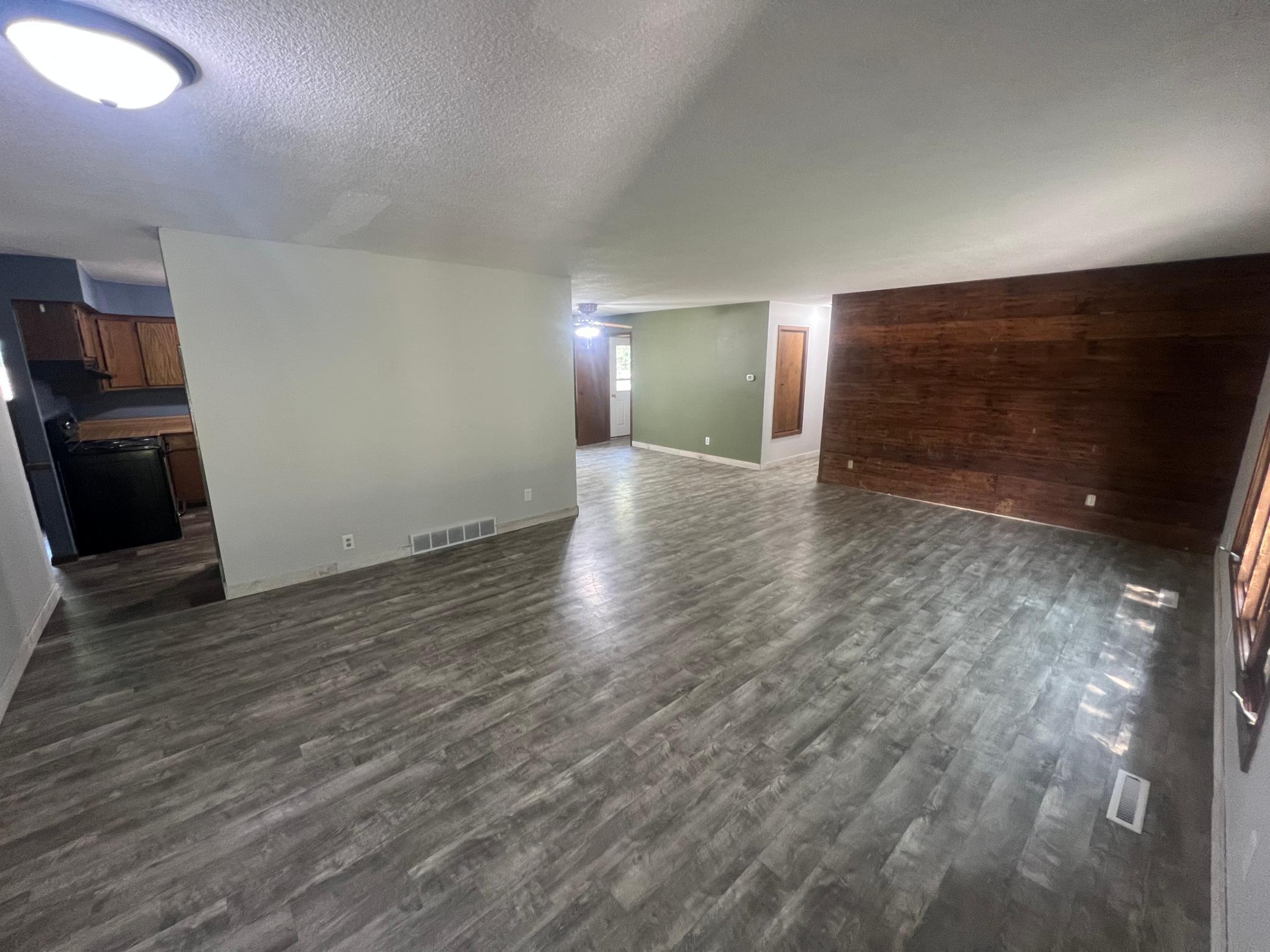304 5th Street Property Photo 5