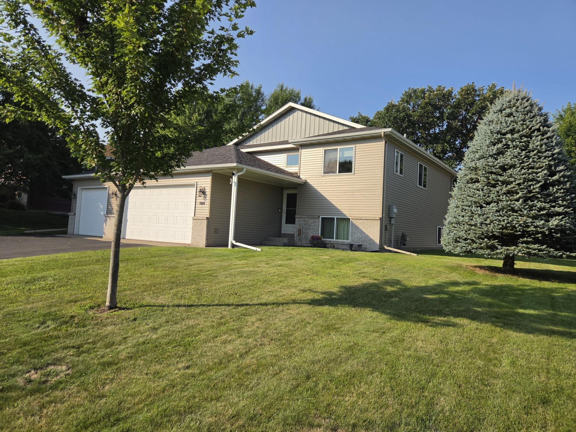 1819 Eastern Star Loop Property Photo 1