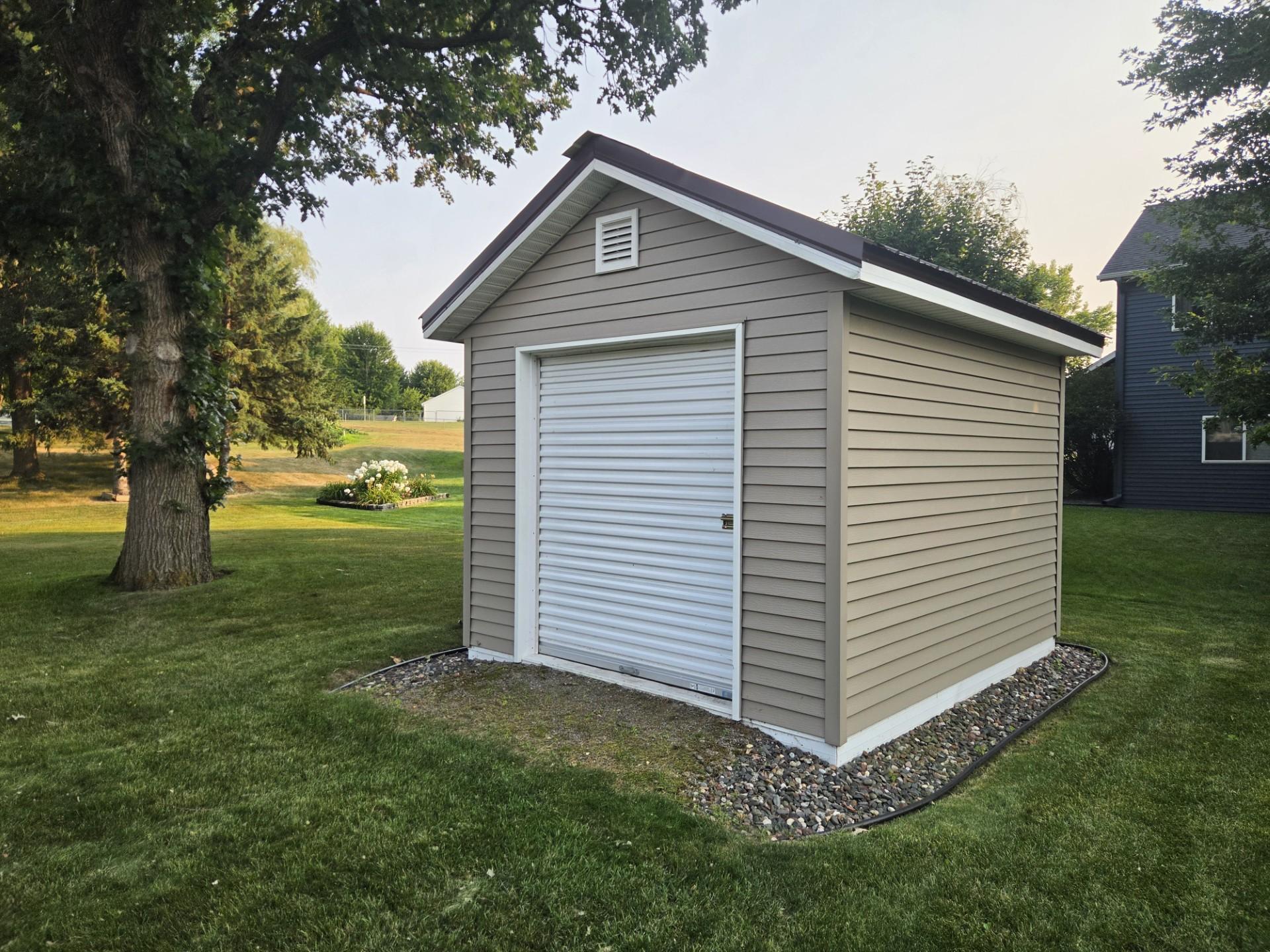 1819 Eastern Star Loop Property Photo 34