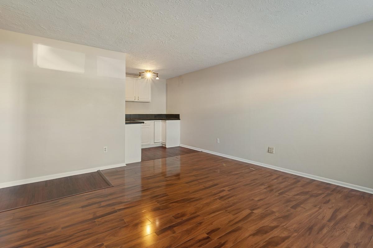 2616 Harriet Avenue 110 Property Photo 6
