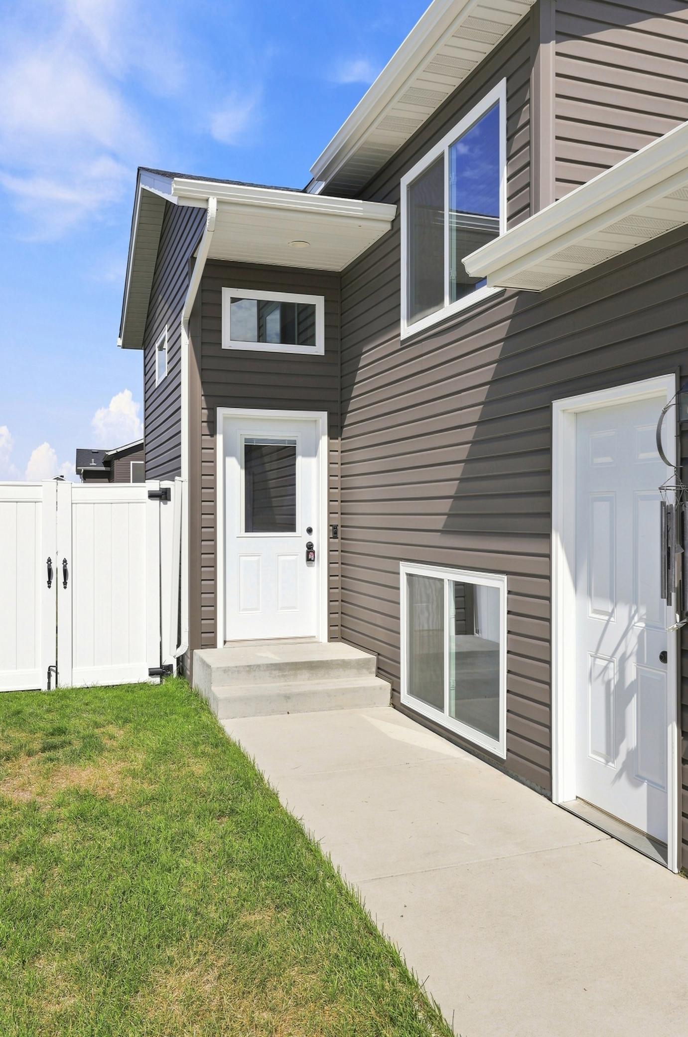 3316 Maple Leaf Loop S Property Photo 2