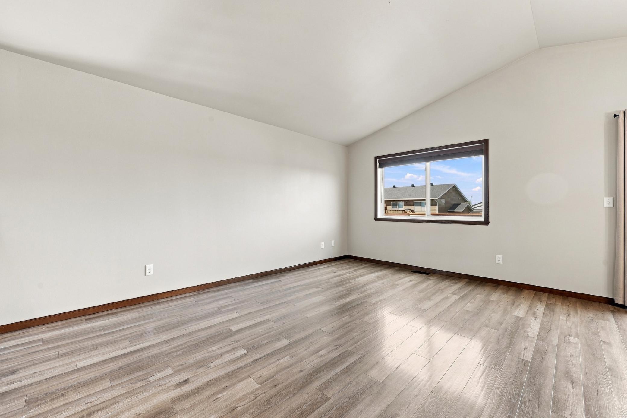 3316 Maple Leaf Loop S Property Photo 4