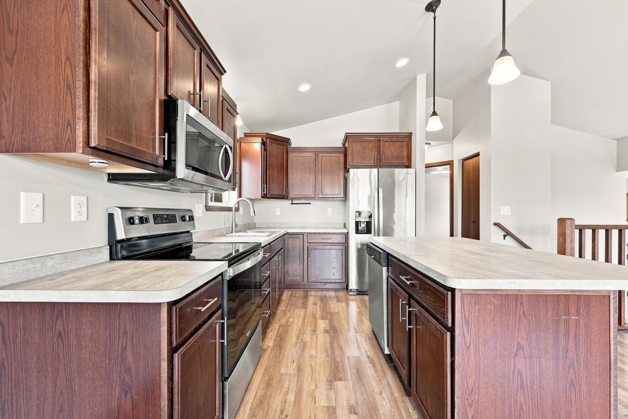 3316 Maple Leaf Loop S Property Photo 7