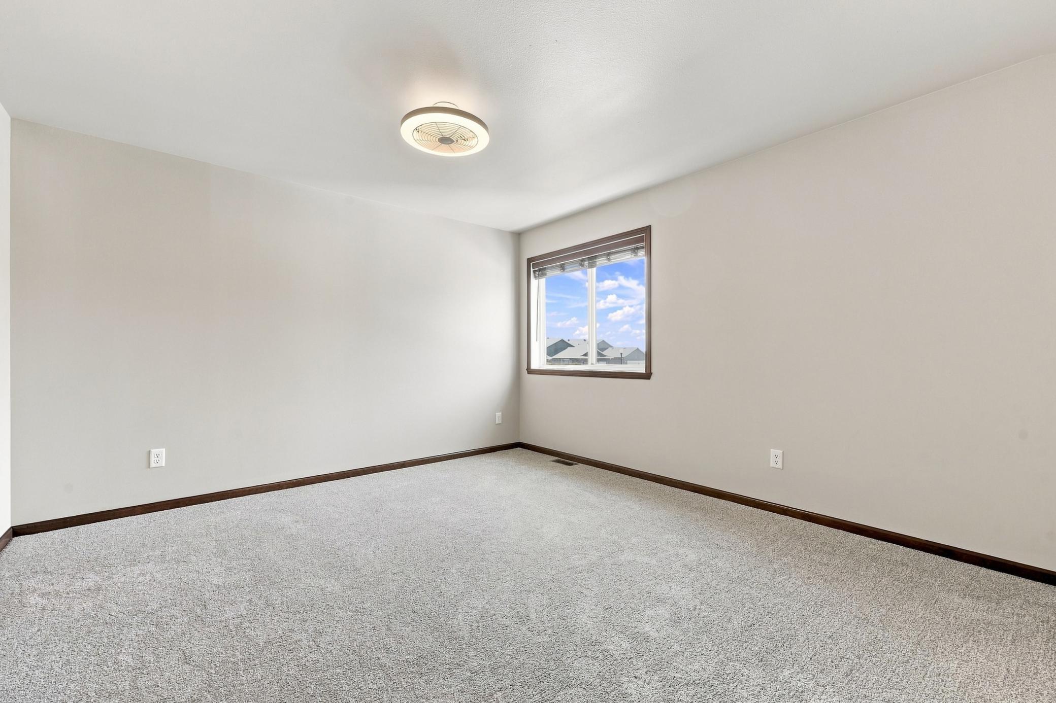 3316 Maple Leaf Loop S Property Photo 11