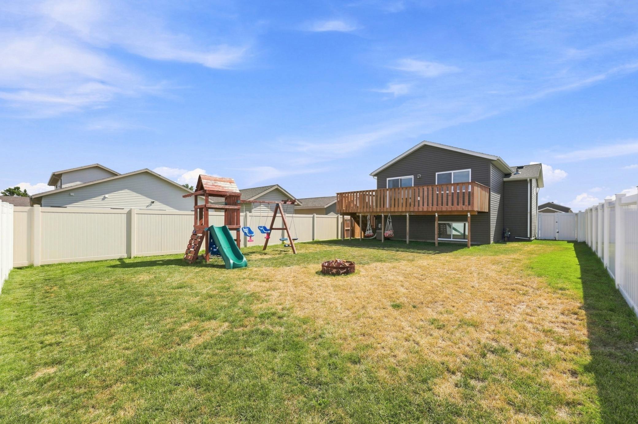 3316 Maple Leaf Loop S Property Photo 27