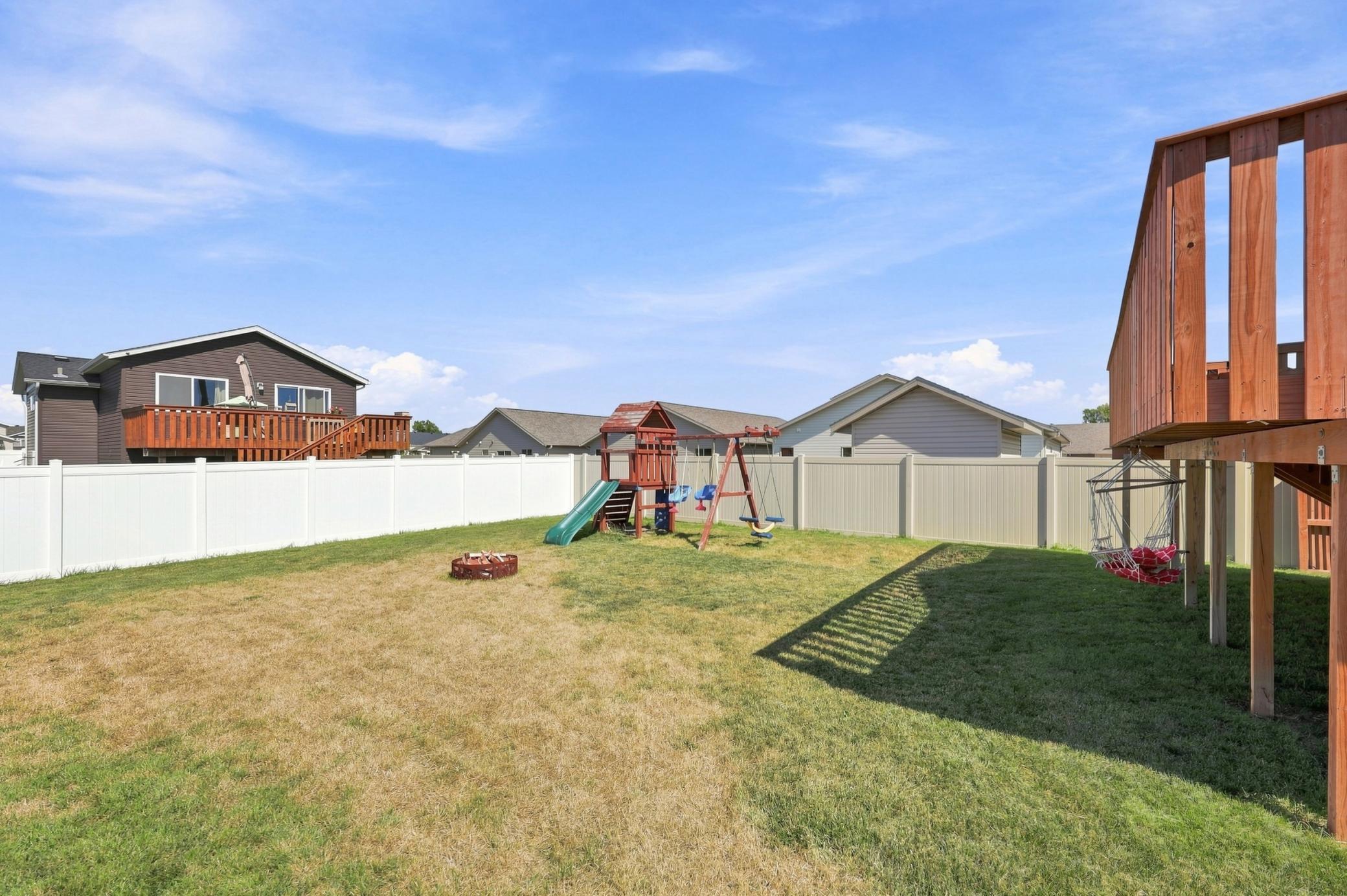 3316 Maple Leaf Loop S Property Photo 28