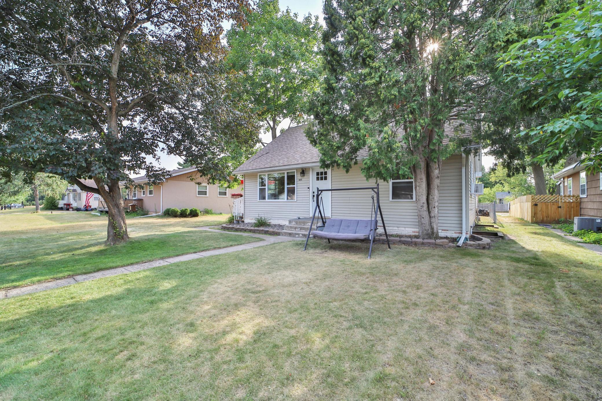 1015 13th Avenue Ne Property Photo 32