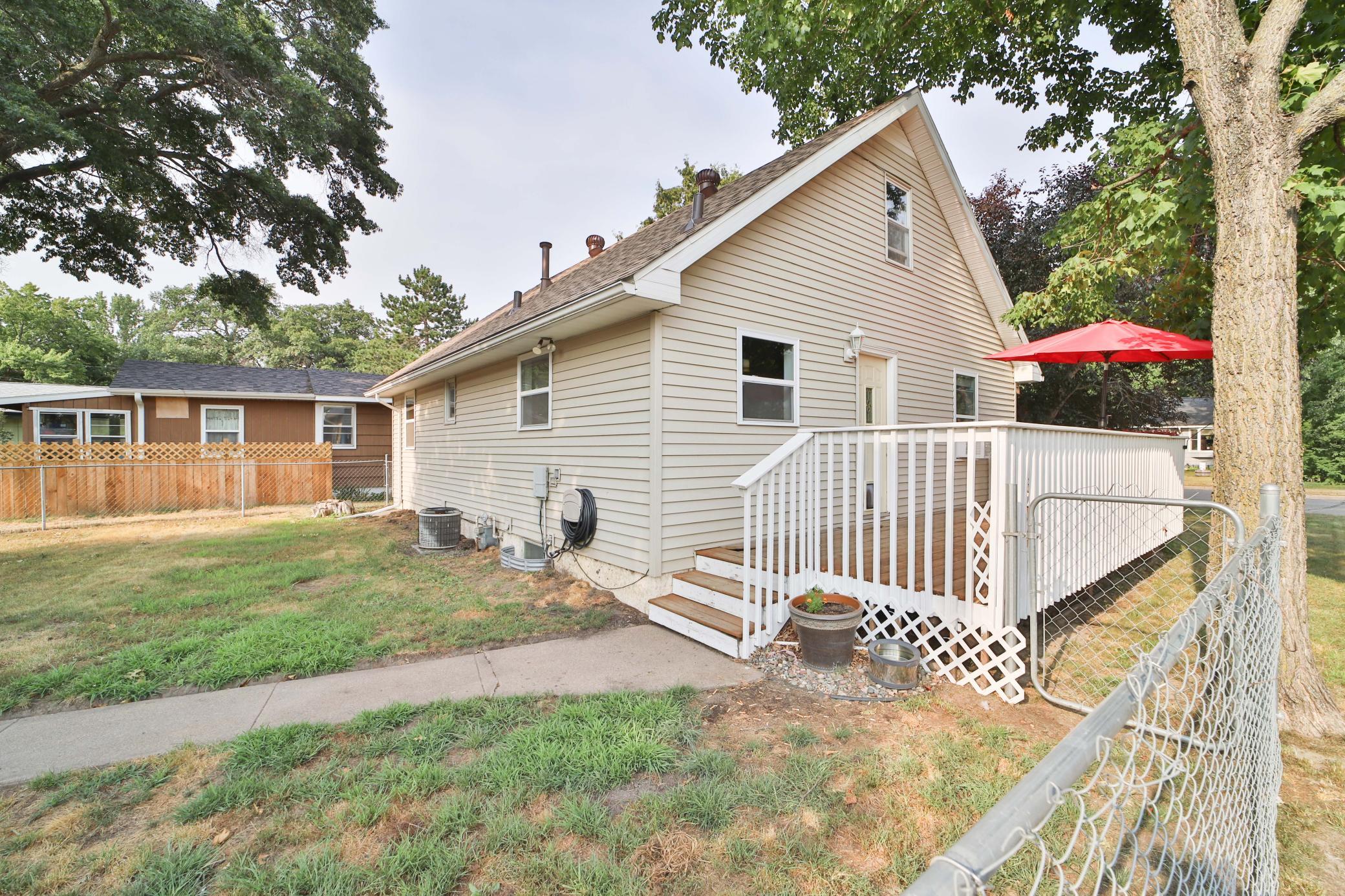 1015 13th Avenue Ne Property Photo 33