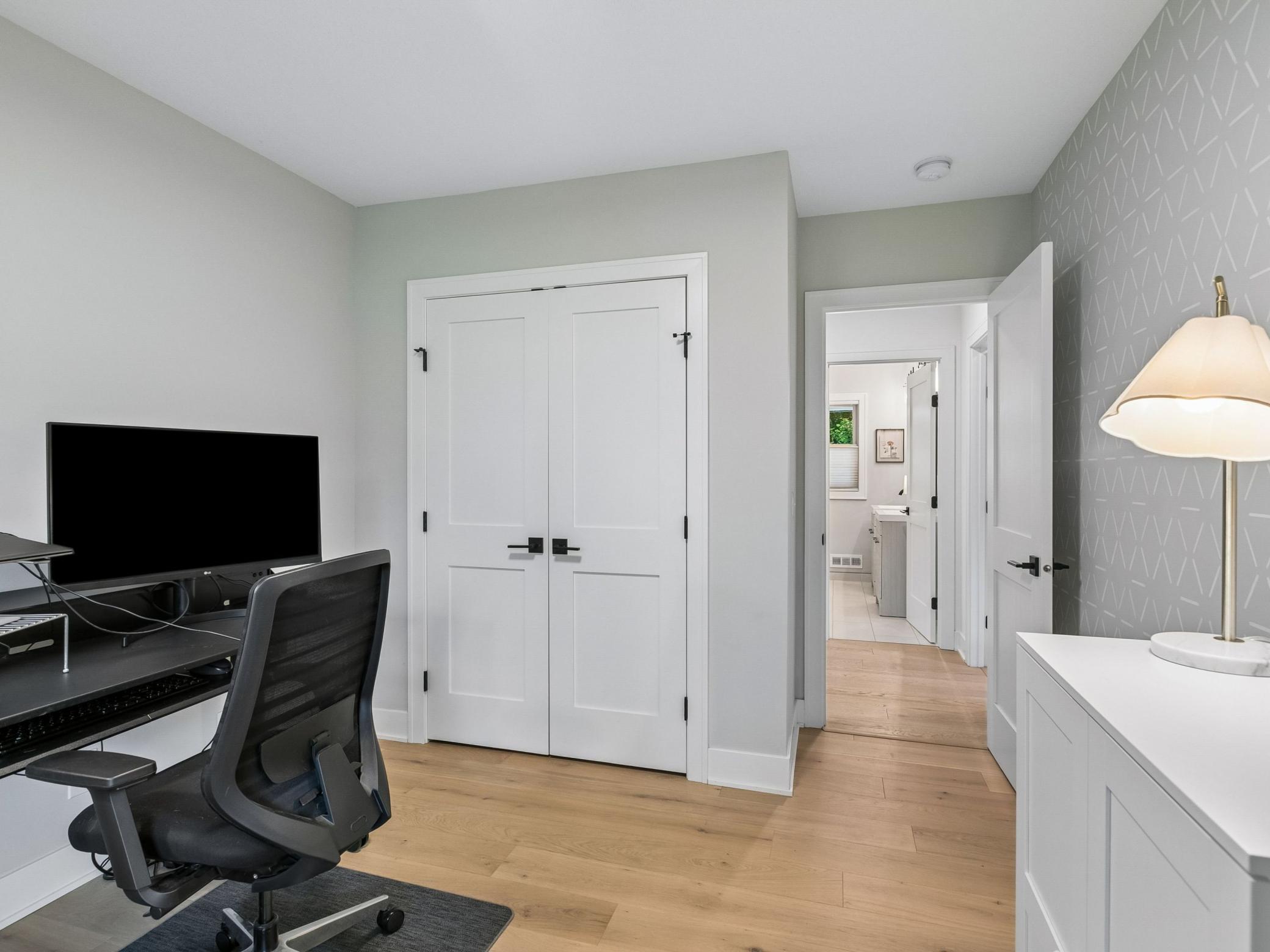 6105 Parnell Avenue Property Photo 14
