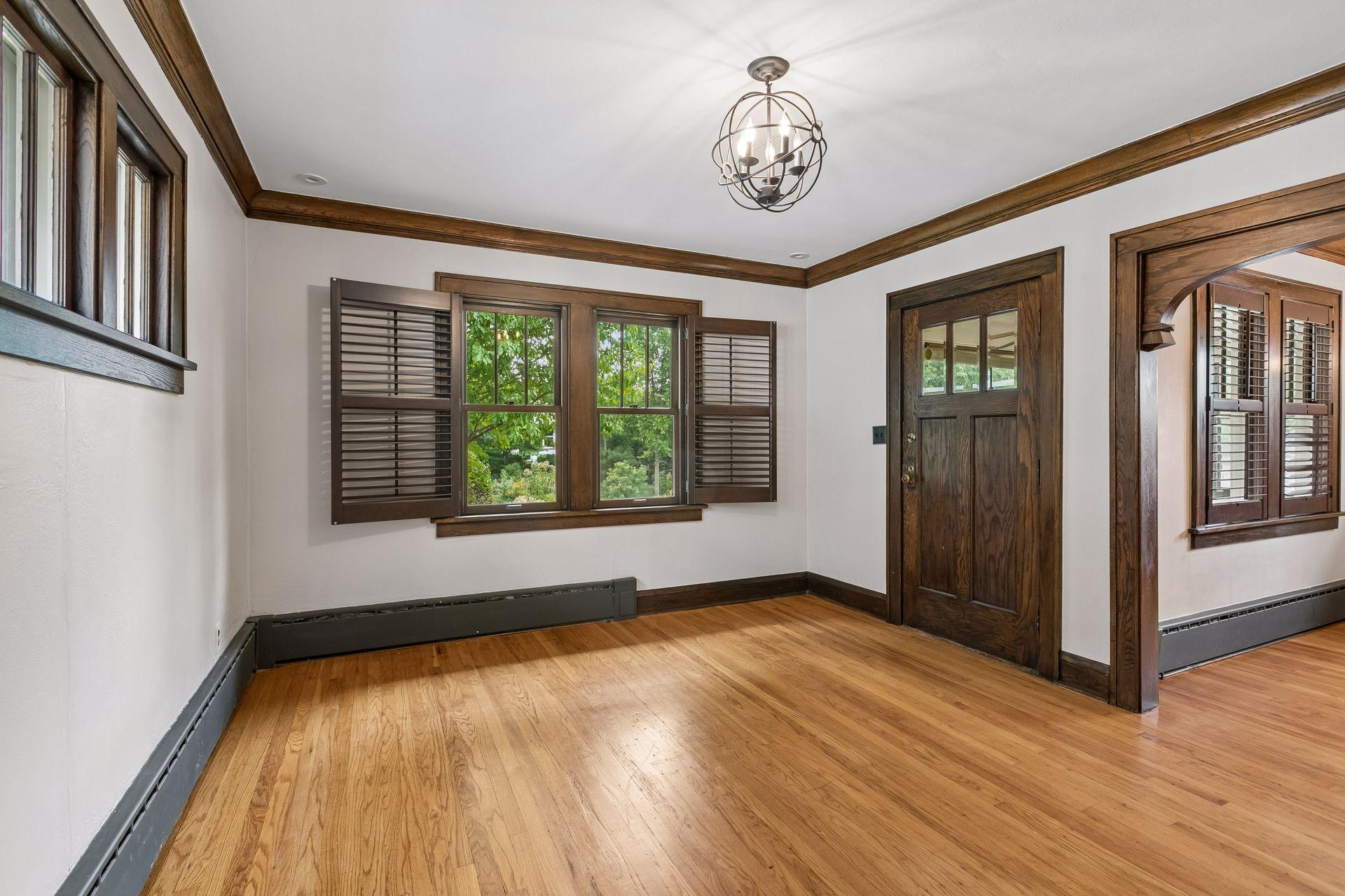 2043 Berkeley Avenue Property Photo 11