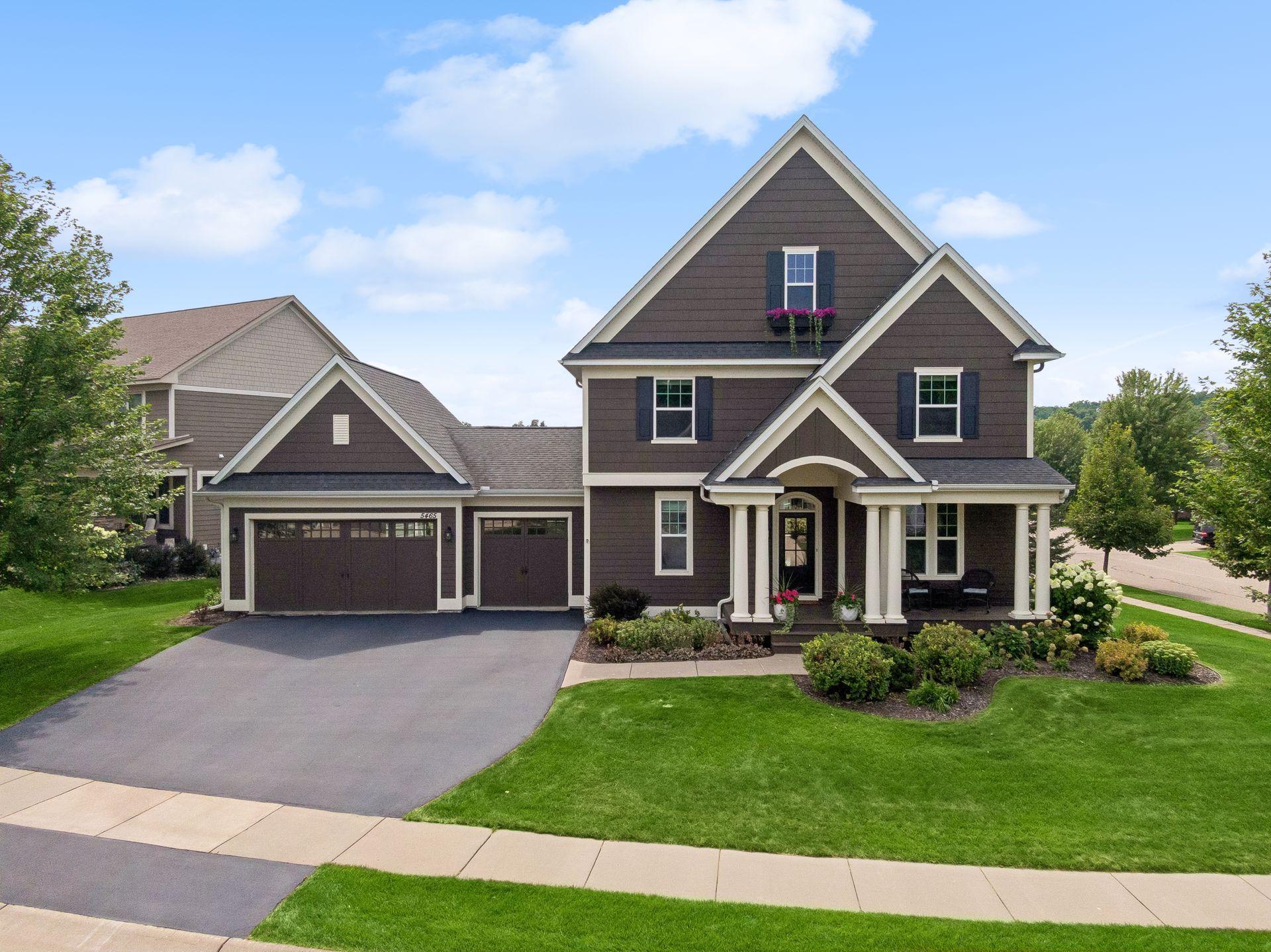 5465 Orchid Lane N Property Photo 2
