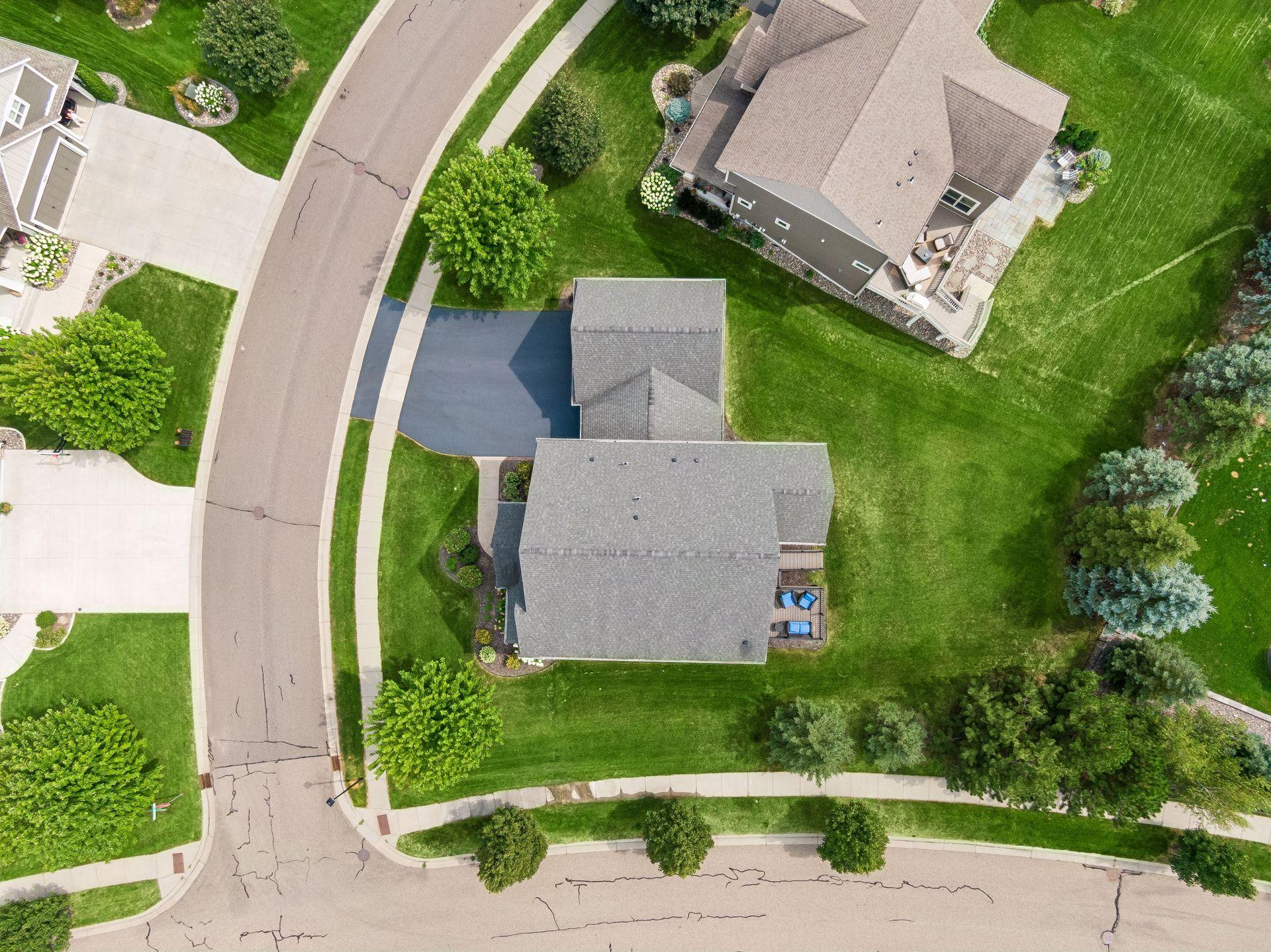 5465 Orchid Lane N Property Photo 6