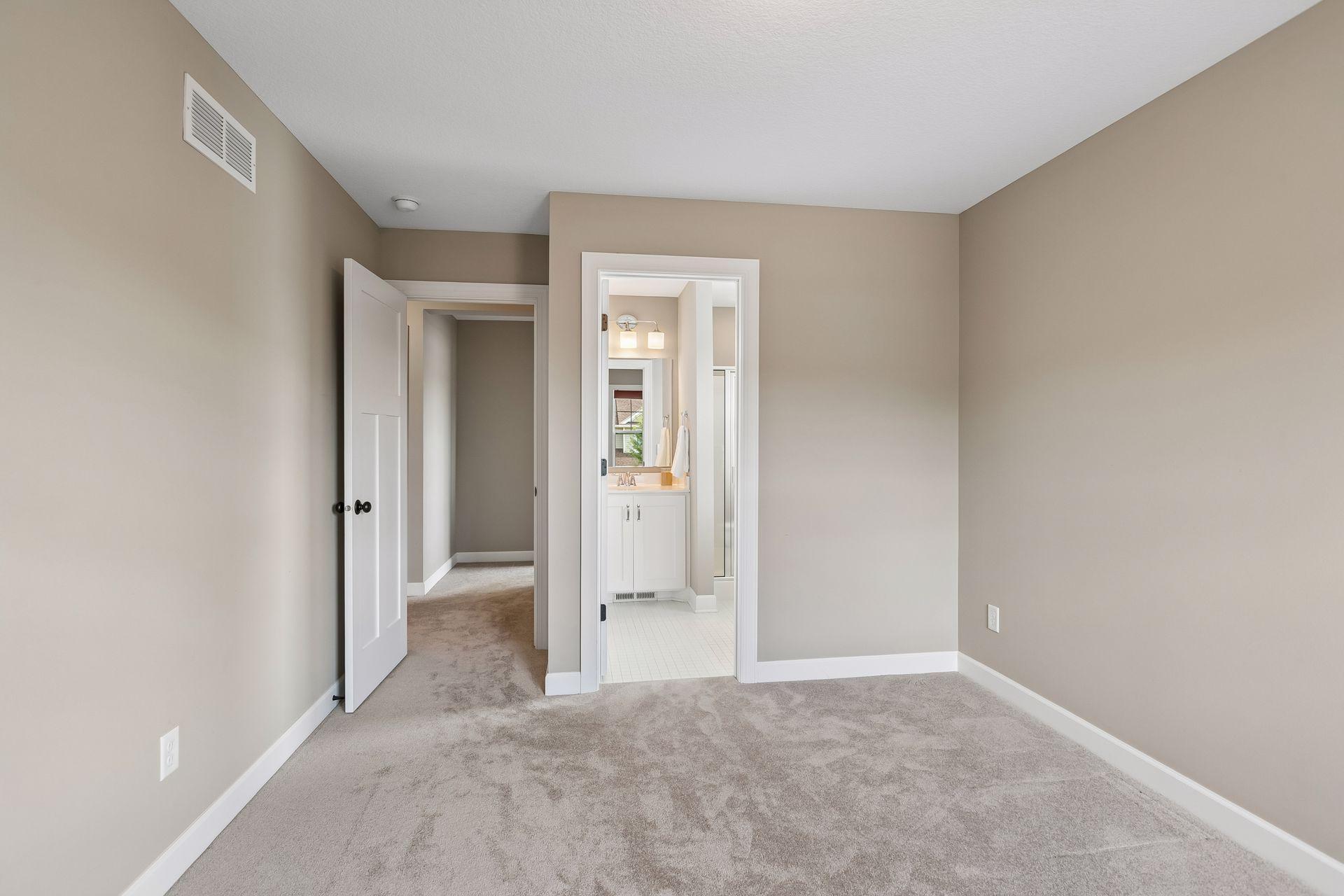 5465 Orchid Lane N Property Photo 54