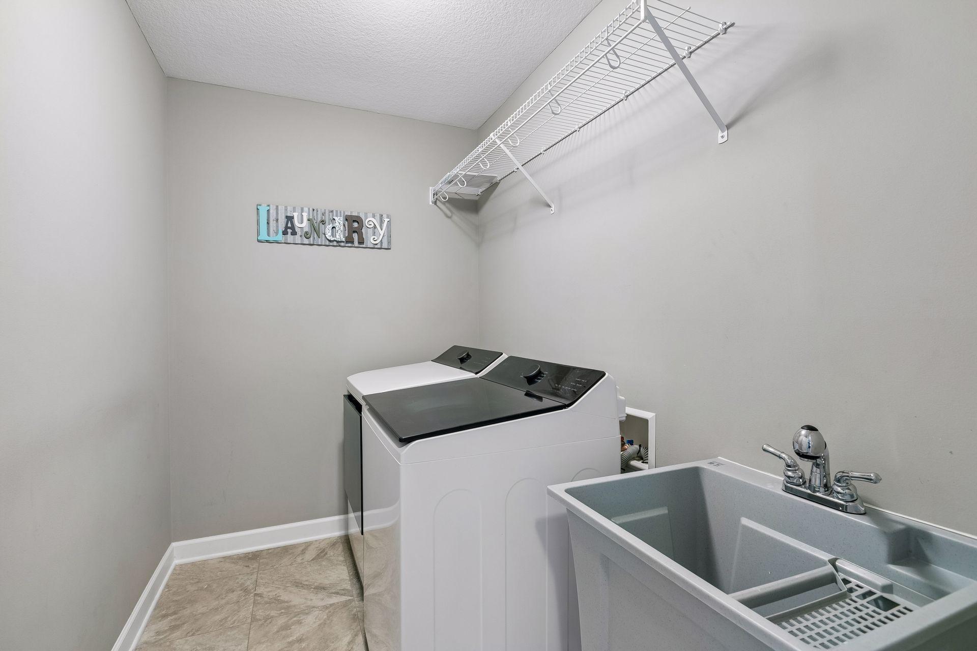 5465 Orchid Lane N Property Photo 64