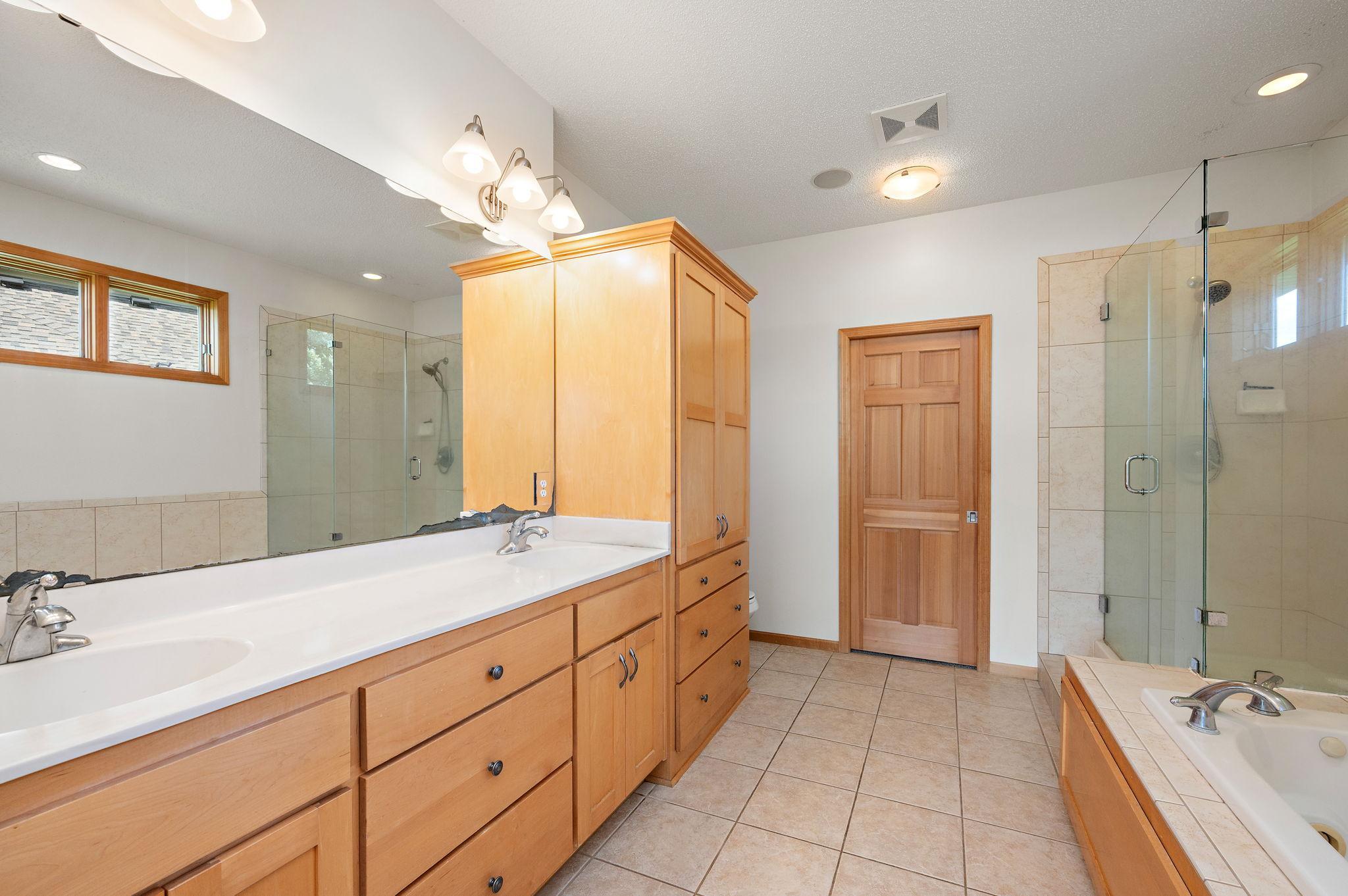 6786 Yellowstone Lane N Property Photo 17