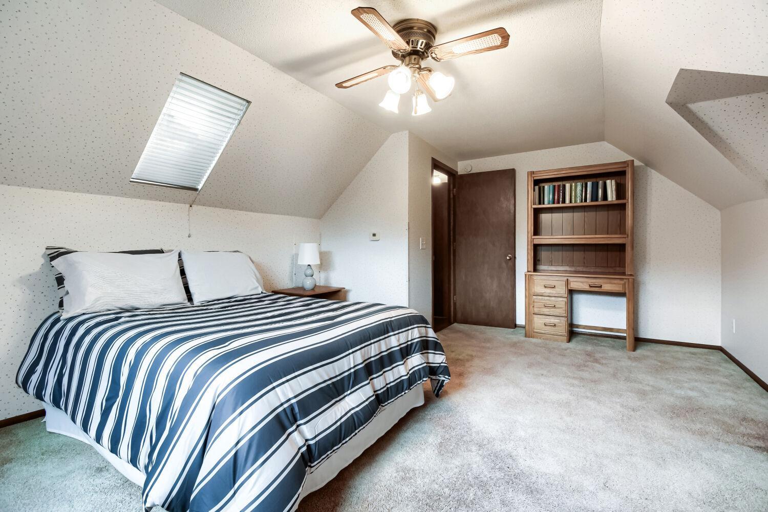 6907 46th Avenue N Property Photo 18