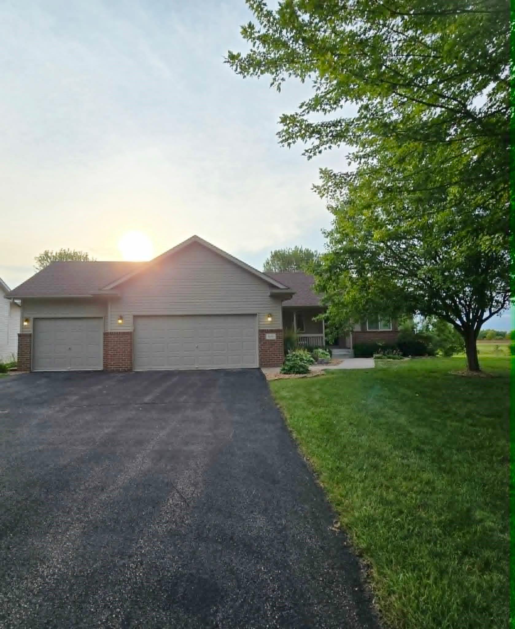 1015 Bluestem Lane Property Photo 4