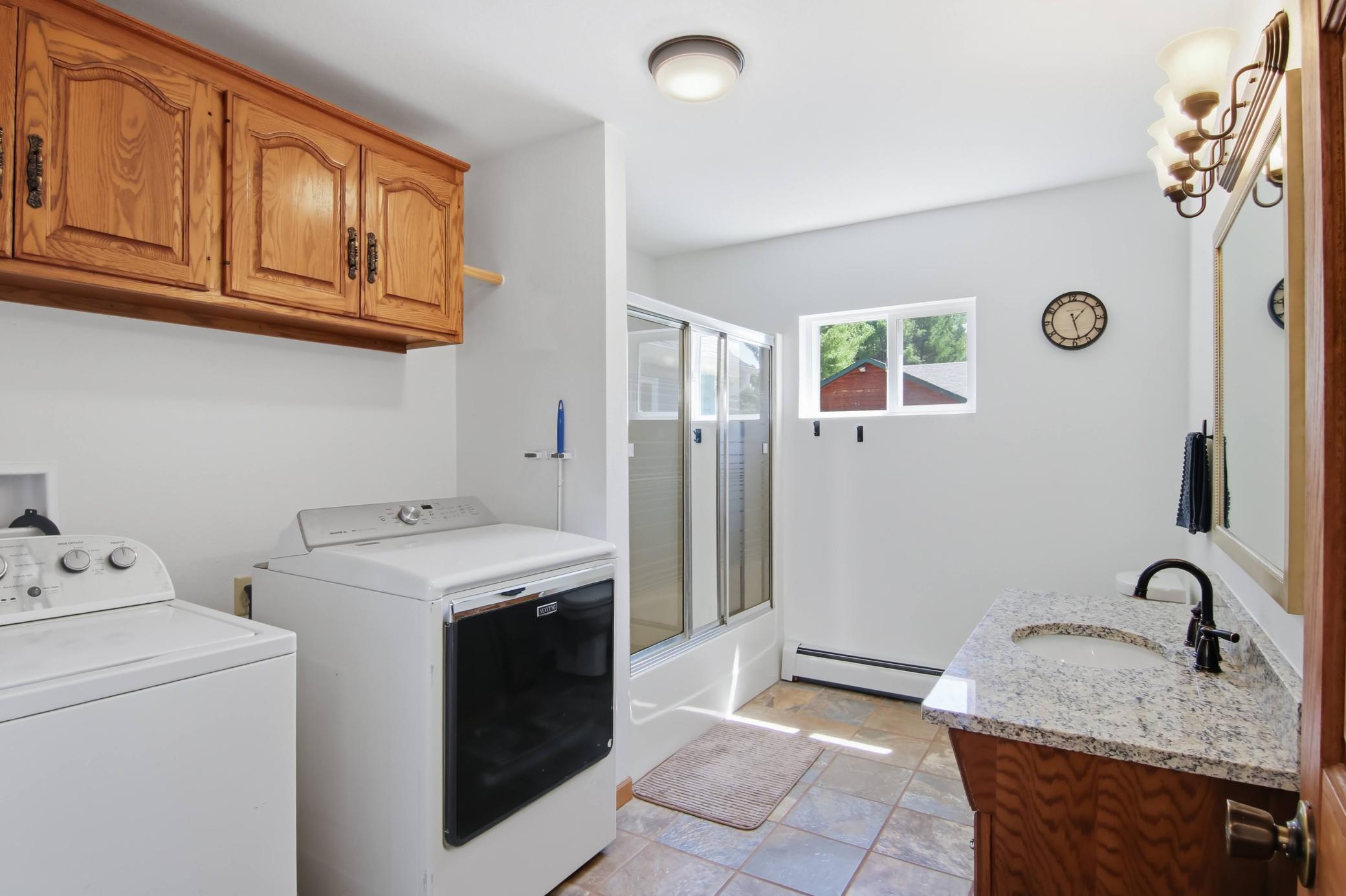 26574 White Pine Avenue N Property Photo 8
