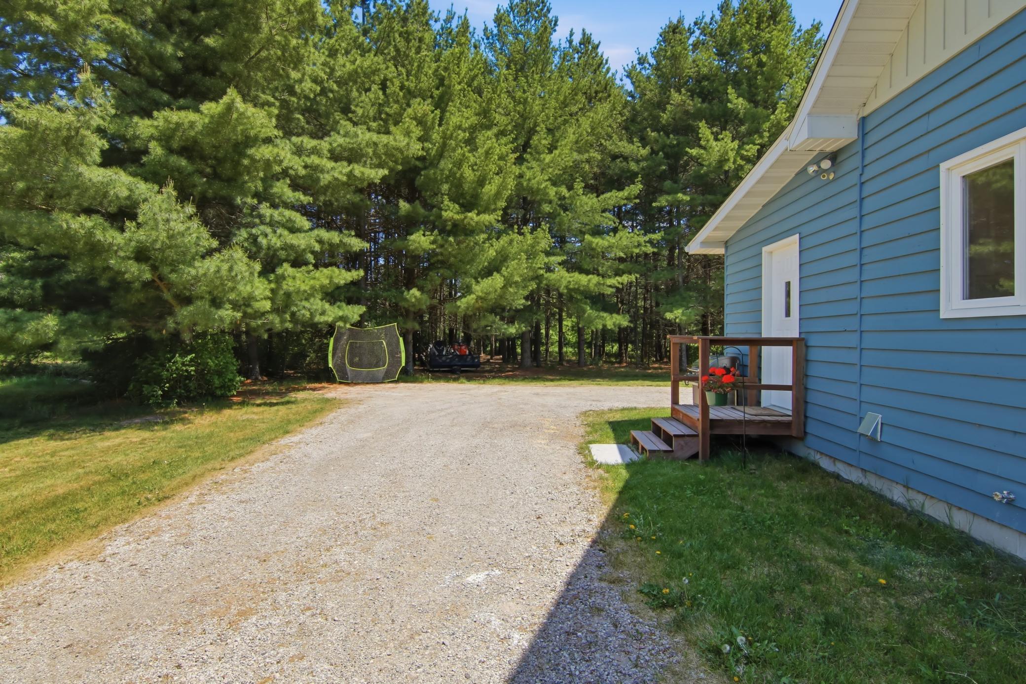 26574 White Pine Avenue N Property Photo 23