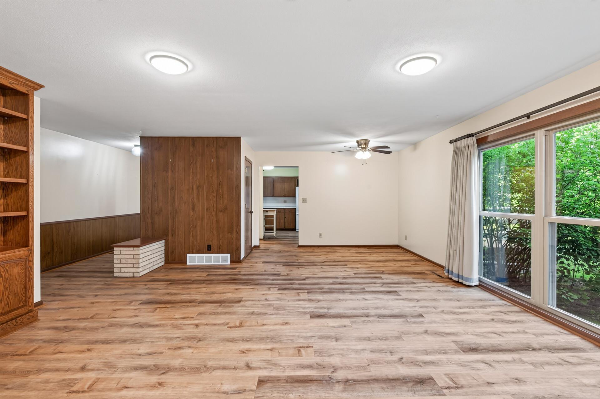 6033 Oak Circle Property Photo 7