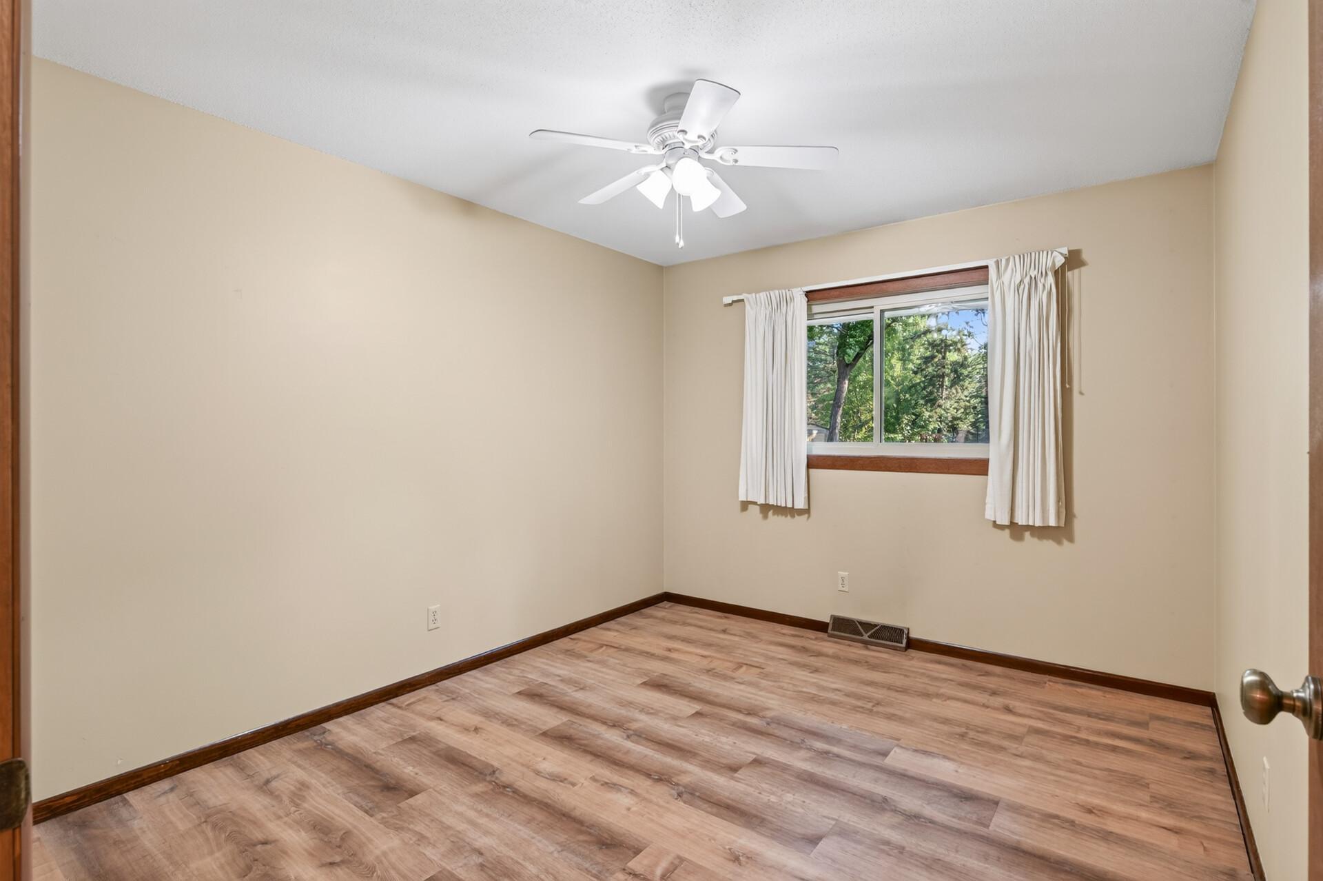 6033 Oak Circle Property Photo 16