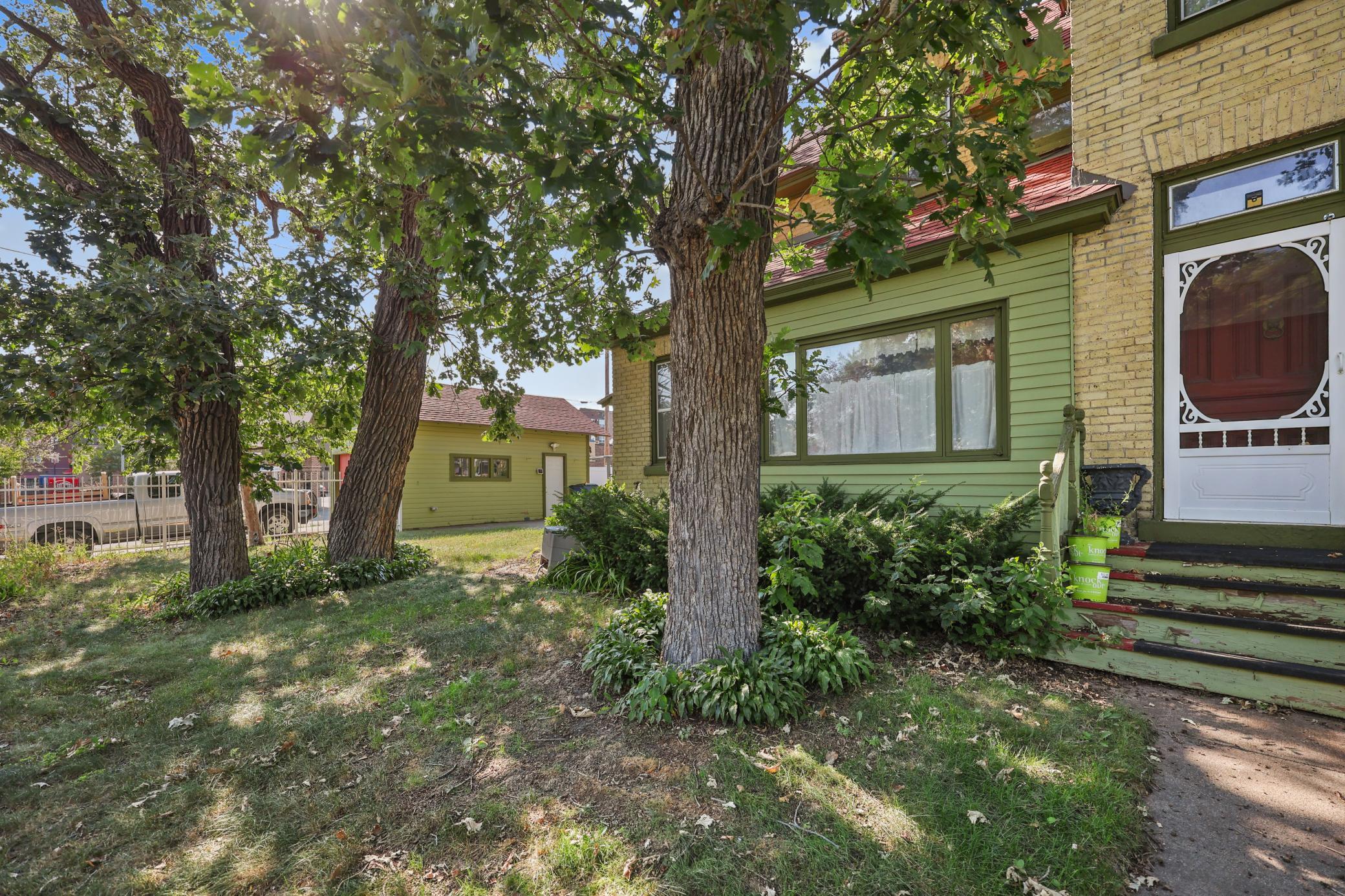 327 4th Avenue S Property Photo 16