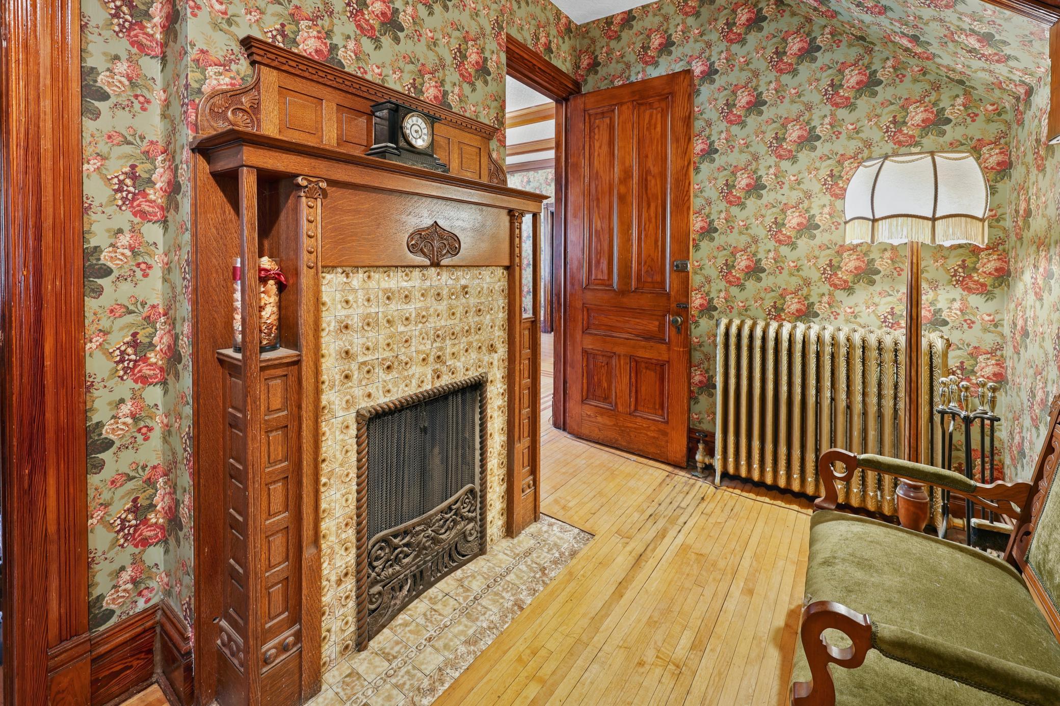 327 4th Avenue S Property Photo 47