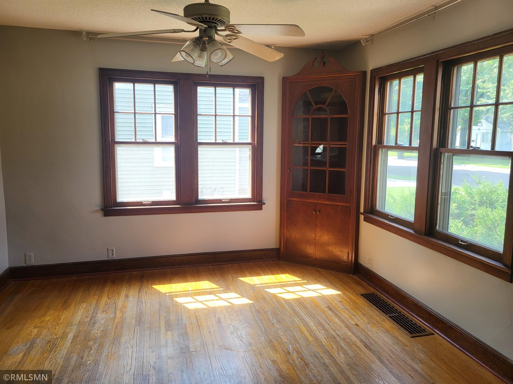 919 6th Street Sw Property Photo 11