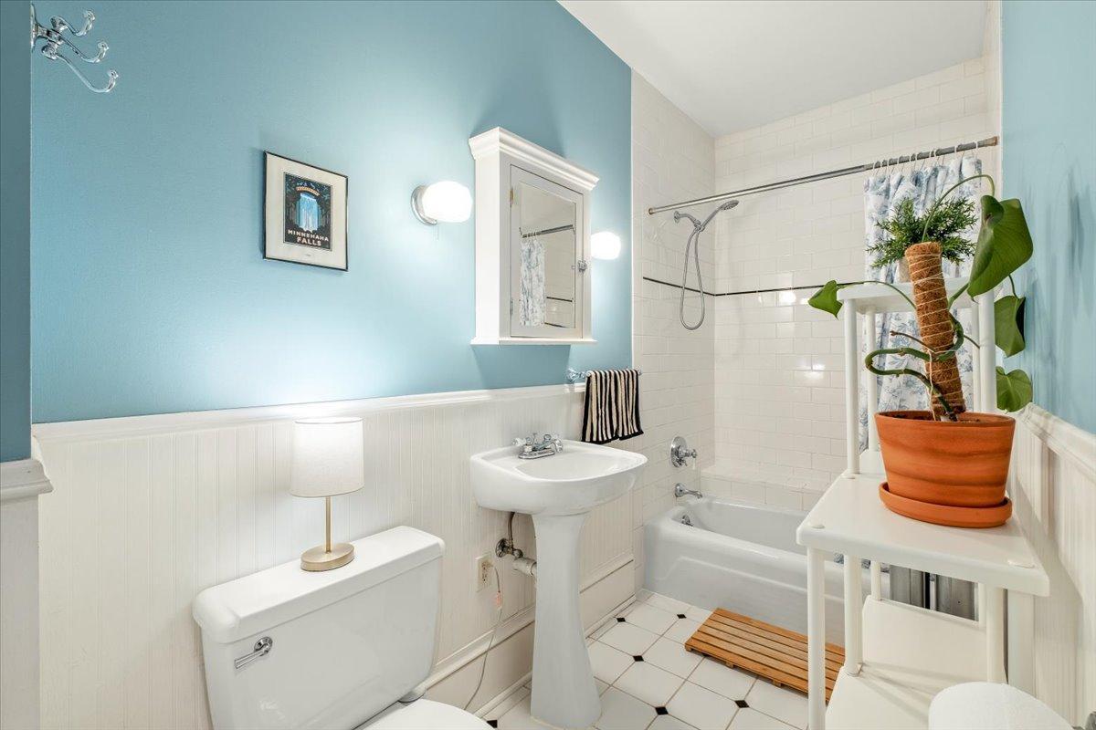 3654 Lyndale Avenue S 1 Property Photo 20