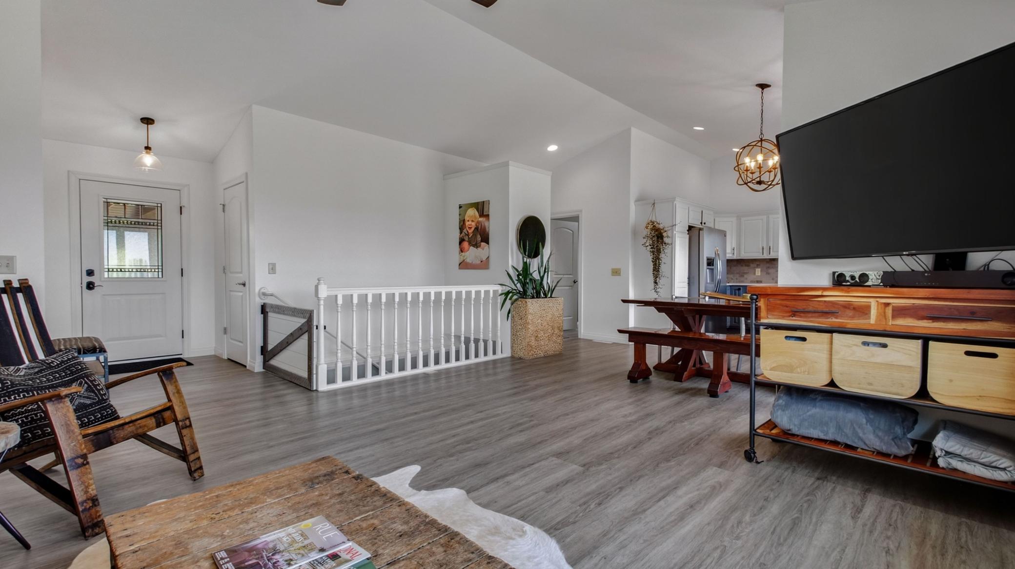 1768 186th Street Property Photo 4
