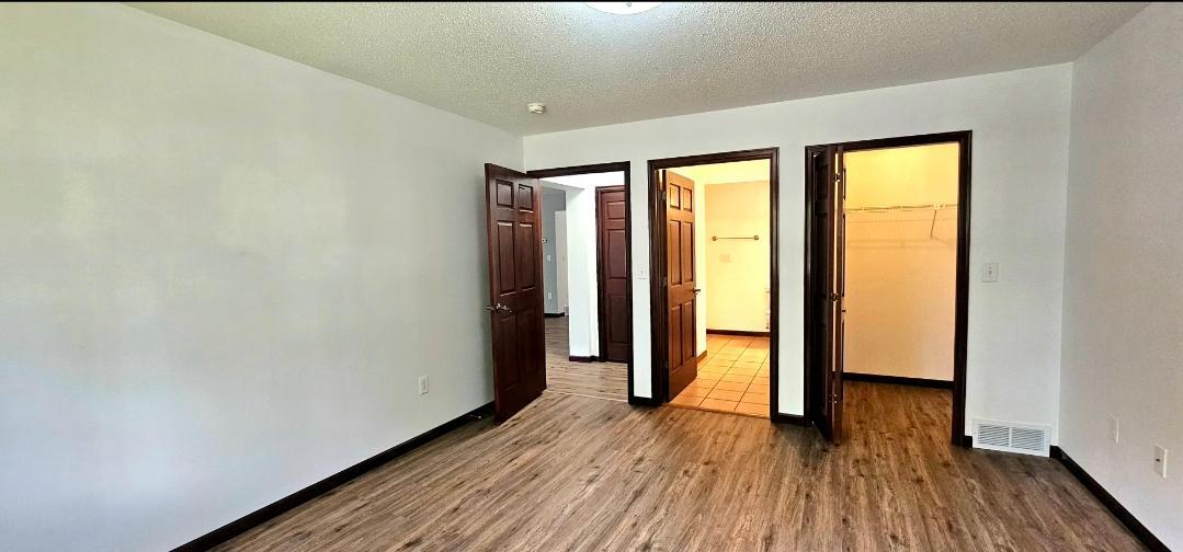 13 E 3rd Street Property Photo 28