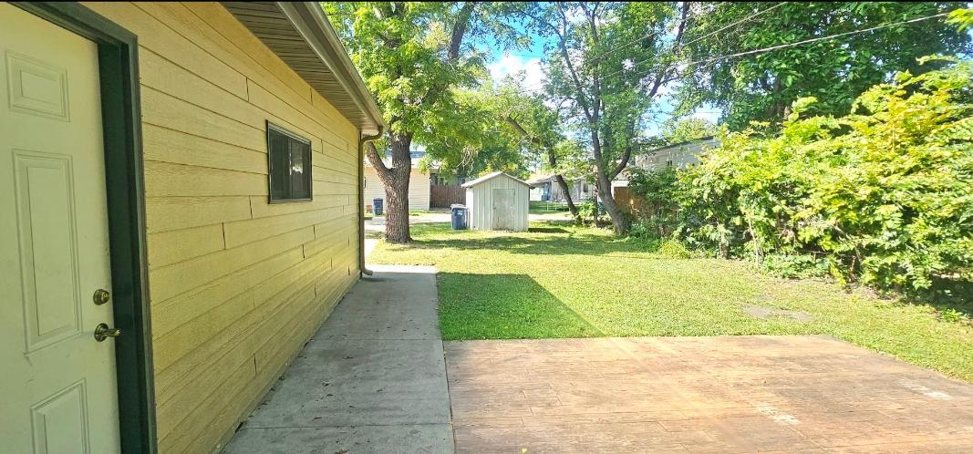 13 E 3rd Street Property Photo 39