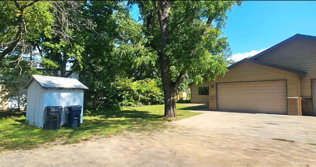 13 E 3rd Street Property Photo 41